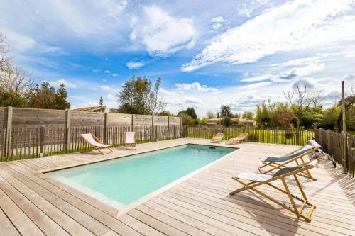 Kilátás, Chambres d'hôtes avec jacuzzi privatif uniquement pour le studio (Chambres d'hotes avec jacuzzi privatif uniquement pour le studio) in Merignac