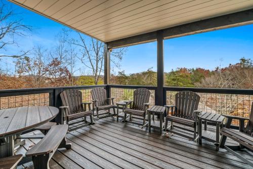 Splash Villa By Stony Brook Cabins in Pigeon Forge (TN)