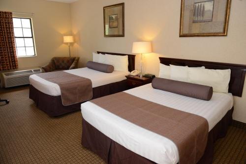 2 double beds