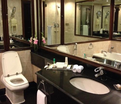 Pearl Continental Hotel, Lahore image 27