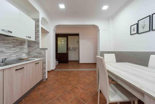 Metro 1 Materdei - Quiet apartament for 4 people 3