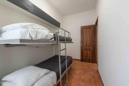 Metro 1 Materdei - Quiet apartament for 4 people