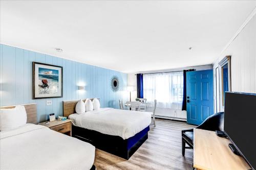 Ocean Breeze Motel Room Type - Double Room with Two Double Beds and Kitchenette
