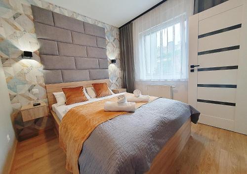 Apartamenty Sun&Fun Rezydencja Pod Dębami Nad Łomnicą 1B i 2B- blisko centrum, dworca PKP, sklepów w otoczeniu zieleni