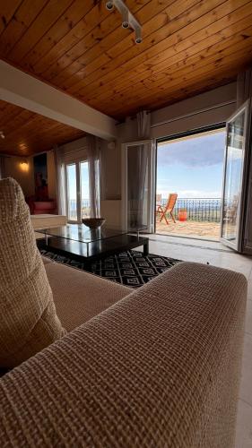 Kastro Edge Villa - image 8