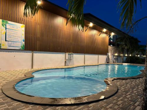 Click Resort