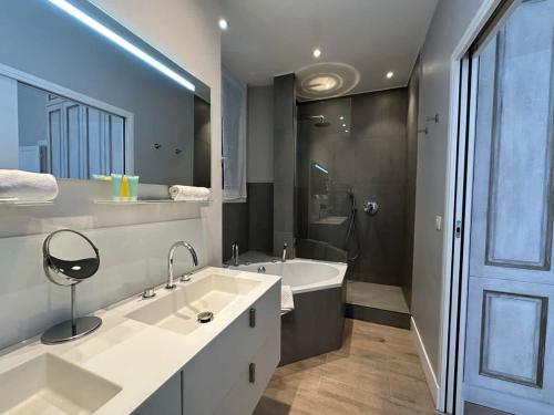 Apartment image 10