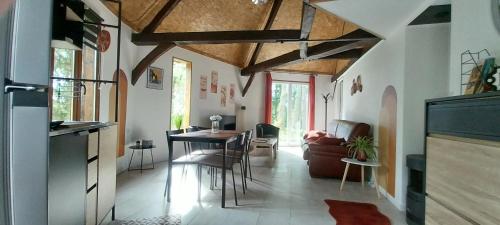 Facilities, Le manege terre et mer proche Etretat in Villainville