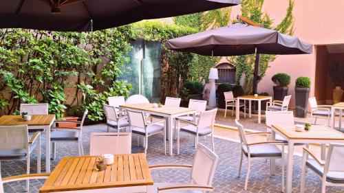 562938955 Hotel Indigo Rome - St. George by IHG