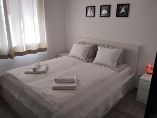 Happy Apartment & Free Breakfast - Mladost, Sofia
