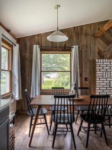 Hunter Mountain View Cabin by Summer in Lanesville, USA