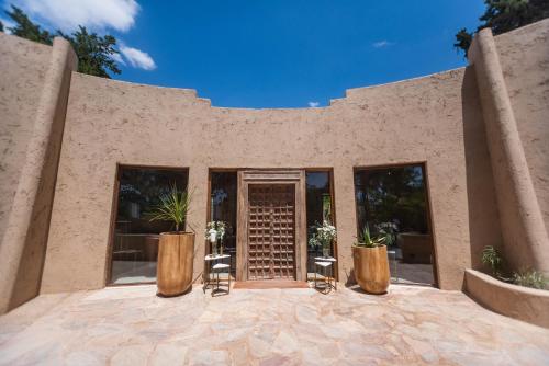 숙소 외관, La Maria Hotel Boutique in 루한 데 쿠요