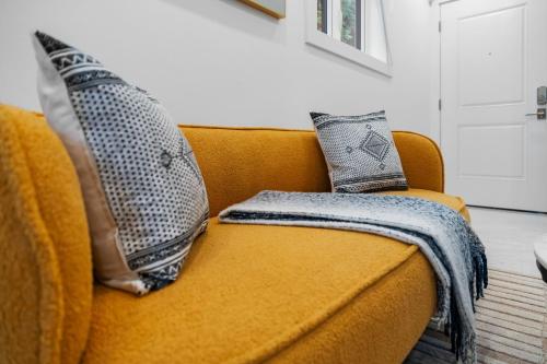 Brand New 2 Bedroom Point Grey Getaway in Vancouver, Canada