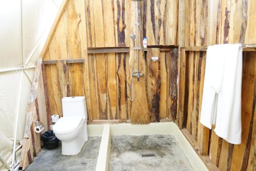 Baño, NOMAD Domes at Salto Jimenoa, Jarabacoa in Jarabacoa