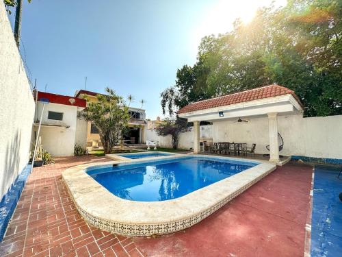 Room 2 Zeta - Casa Alpha -Piscina & Billar in Mérida, Mexico