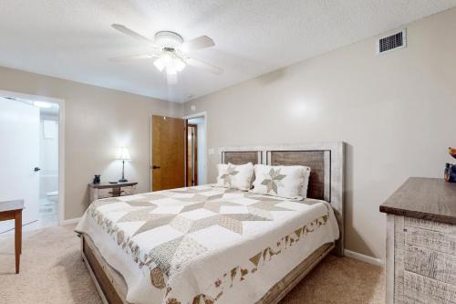 Edelweiss Condos - 3 Cubs Den