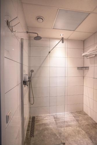 Standard Double Room image 7