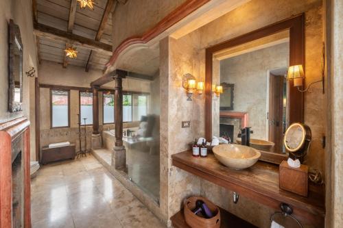 Presidential Suite image 5