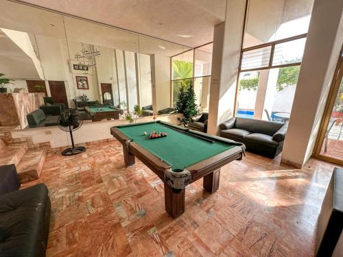 Studio Cien Fuegos- Piscina & Billar in Mérida, Mexico