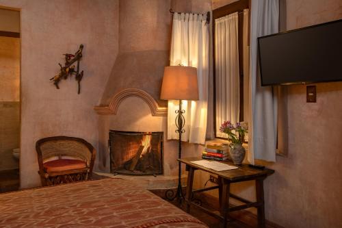 King Double Room image 1