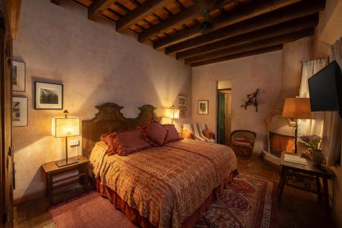 King Double Room image 4