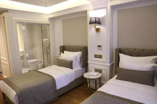 Superior Room with Sea View image 6