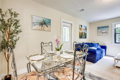 Cozy Fruit Cove Cottage on Hobby Farm with Wildlife! in Pine Bluff, USA
