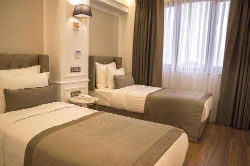 Superior Room image 6