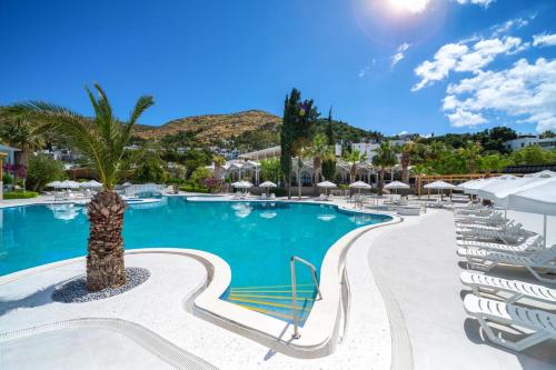 Swimming pool, Labranda TMT Bodrum Resort - All Inclusive in Bodrum