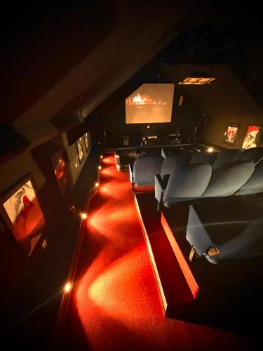 Love room 7 ème art Hotel de charme Villexanton