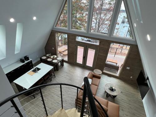 Lakefront Keowee Luxury Cottages 129 - image 9