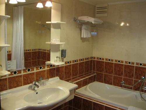 Superior Double Room with Extra Bed