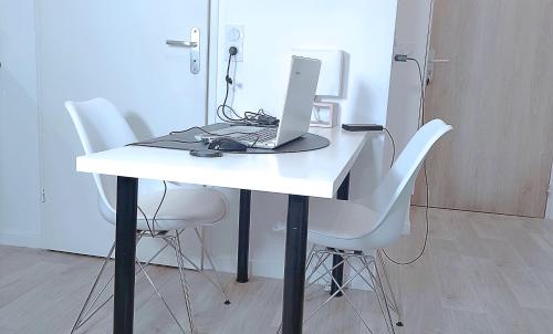 Blissful Escape in Palaiseau, 20 Mins de Paris in ปาแลโซ
