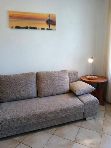 One-Bedroom Apartment image 9
