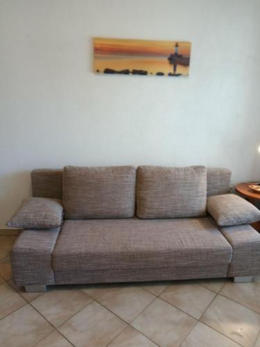 One-Bedroom Apartment image 6