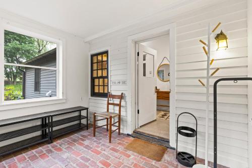 Renovated Historic Cottage by Summer in Pine Plains, USA