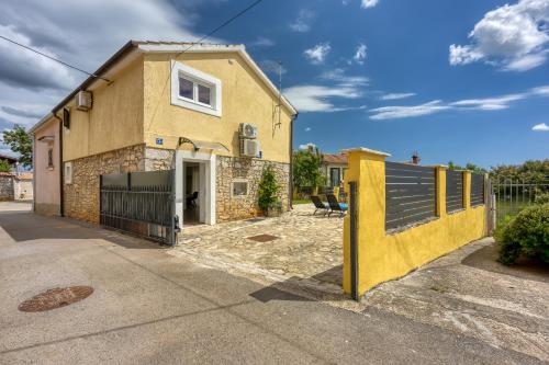 外部景觀, Casa Ti sei with Private Pool in 卡斯特里爾