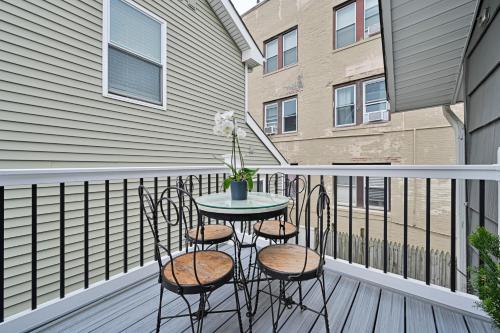 Special Beach Cottage with Deck in Ventnor City, USA