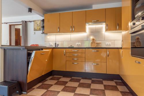 Konyha, Dům č. 28 (Dum c. 28) in Bystré