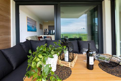 Lake Breeze apartman