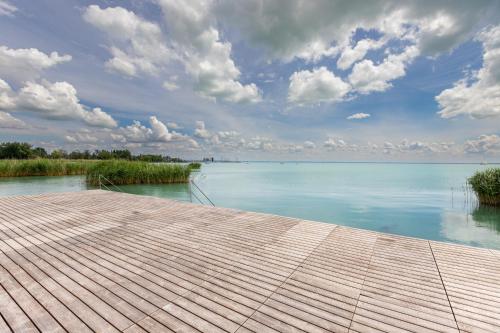 Lake Breeze apartman