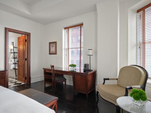 Classic King Room image 4