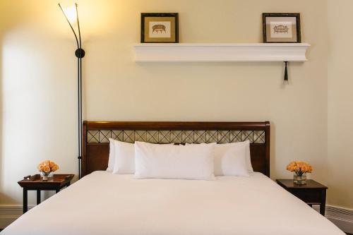 Classic King Room image 7
