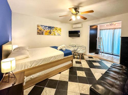 Relajante alojamiento con mesa de billar y piscina in Mérida, Mexico