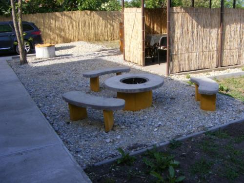 สวน, Dézsa-vü Vendégház (Dezsa-vu Vendeghaz) in ซารุด