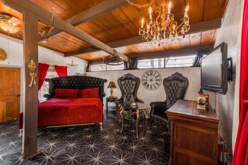 luxury hotels in Arvada