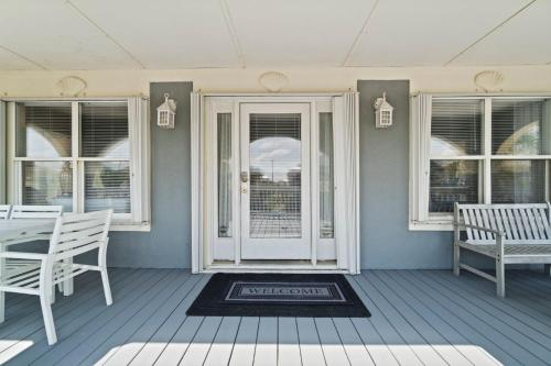 Harbor Light by Vacation Homes Collection in Fort Morgan