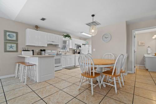 Harbor Light by Vacation Homes Collection in Fort Morgan