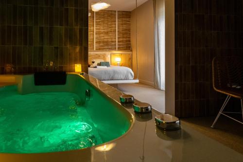 Love Room Suite Bali - Auray en Bretagne