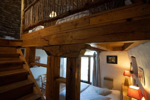 Le Pailler Chambres D'hotes Restaurant Gite piscine & spa in Verrieres